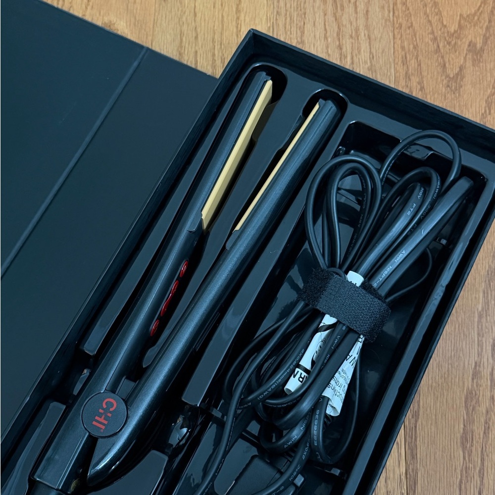 CHI Black and Gold Hair Straightener